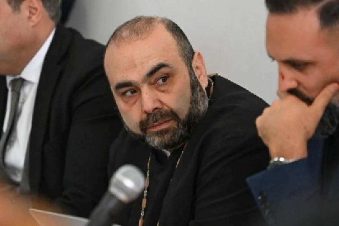 Դատարանի համար այլ տարբերակ չկա՝ պետք է փոխել Մկրտիչ Սրբազանի խափանման միջոցը. փաստաբան