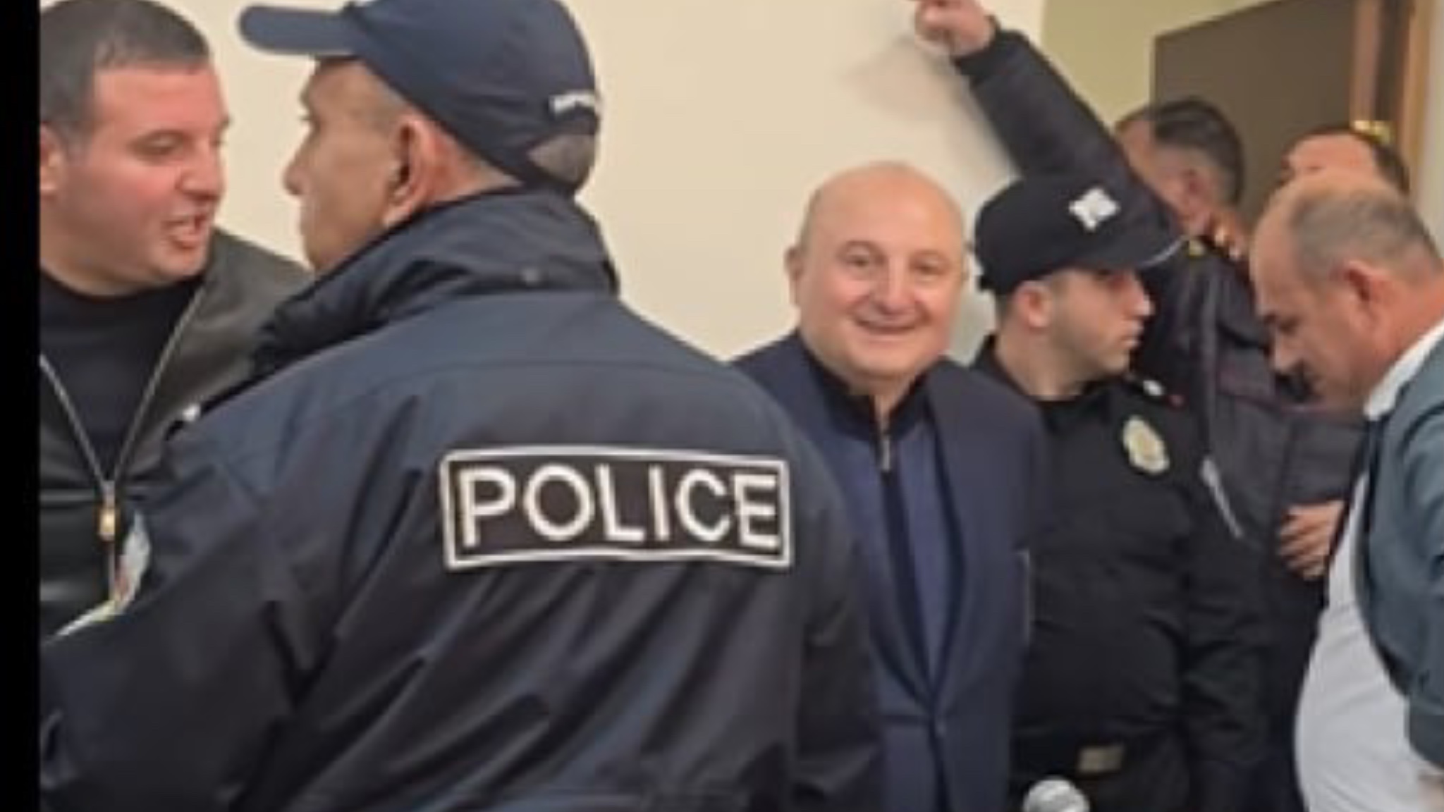 «Անպայման հետևիցս պիտի գայի՞ր, ա՛յ տղա», «Չեմ եկել, բերել են». Վարդան և Սպարտակ Ղուկասյանները դատարանում են