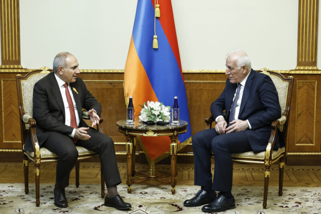 Քարոզարշավի մեկնարկից առաջ հանդիպել են Փաշինյանն ու Խաչատուրյանը