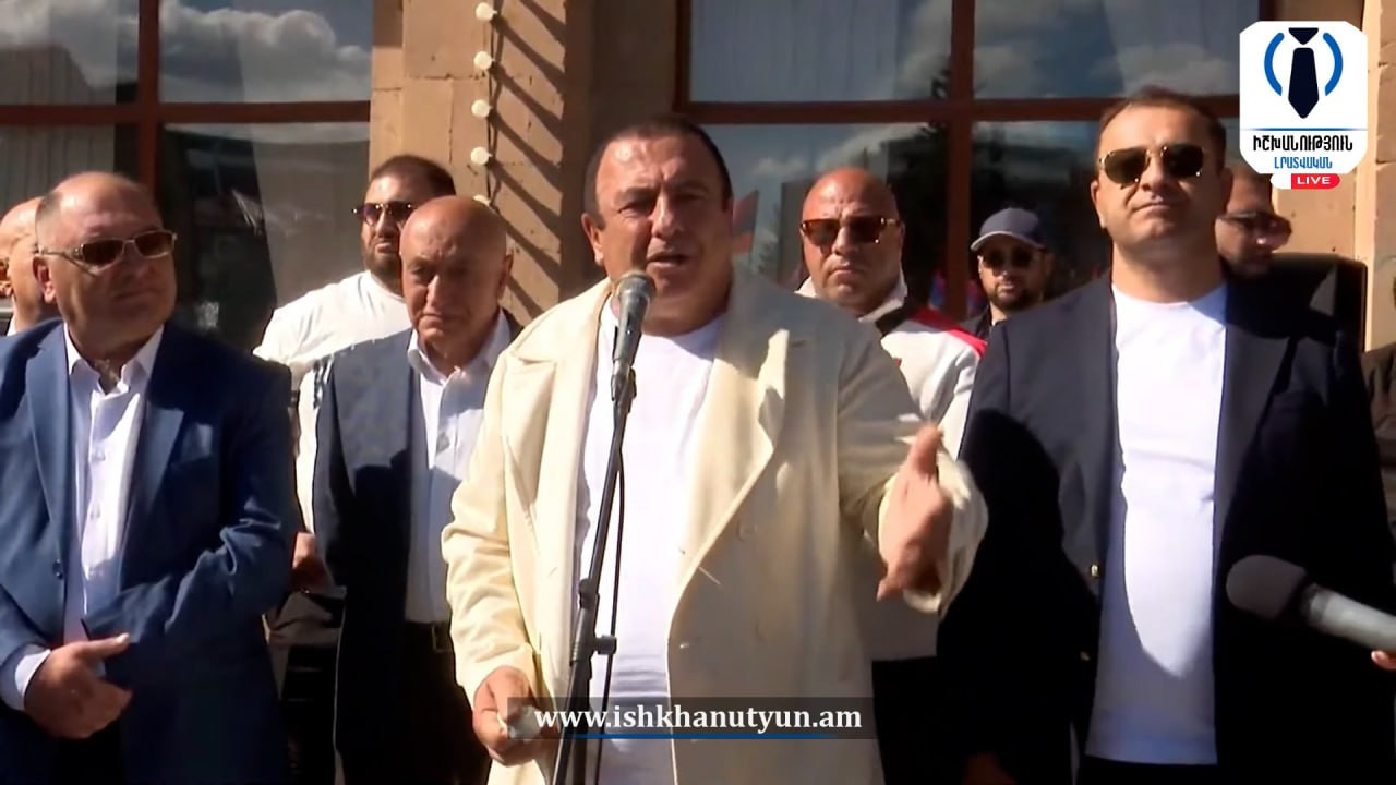 Տո՛ անգրագետնե՛ր, Ծառուկյանն ասում է՝ թոշակը բարձրացրեք, բերեցիք, 1 ամիս առաջ 10 հազարով բարձրացրիք․Ծառուկյան