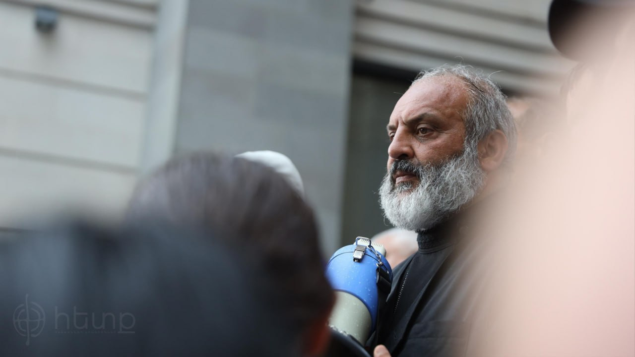 «Թշնամուն հանձնվելու» փոխարեն ՀՀ-ն  պարտավոր է առաջնահերթ զարգացնել  իր ներուժը․ Բագրատ Սրբազան