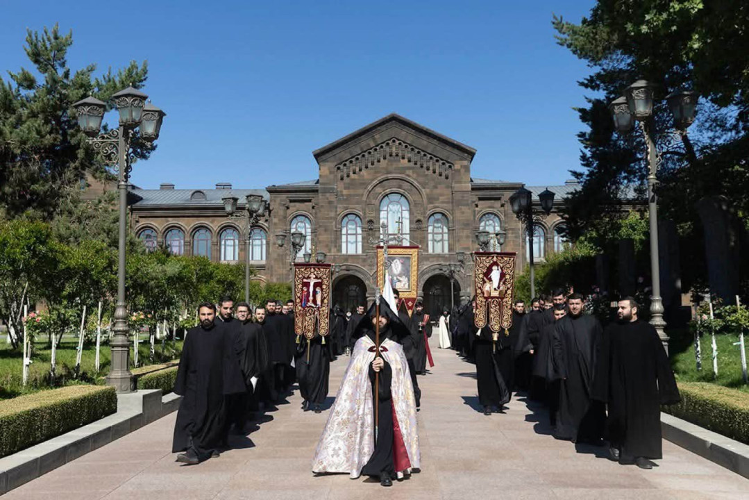 Հունիսի 1-ին Հայաստանյայց Առաքելական Սուրբ Եկեղեցին տոնախմբեց Սուրբ Հռիփսիմյանց կույսերի հիշատակը
