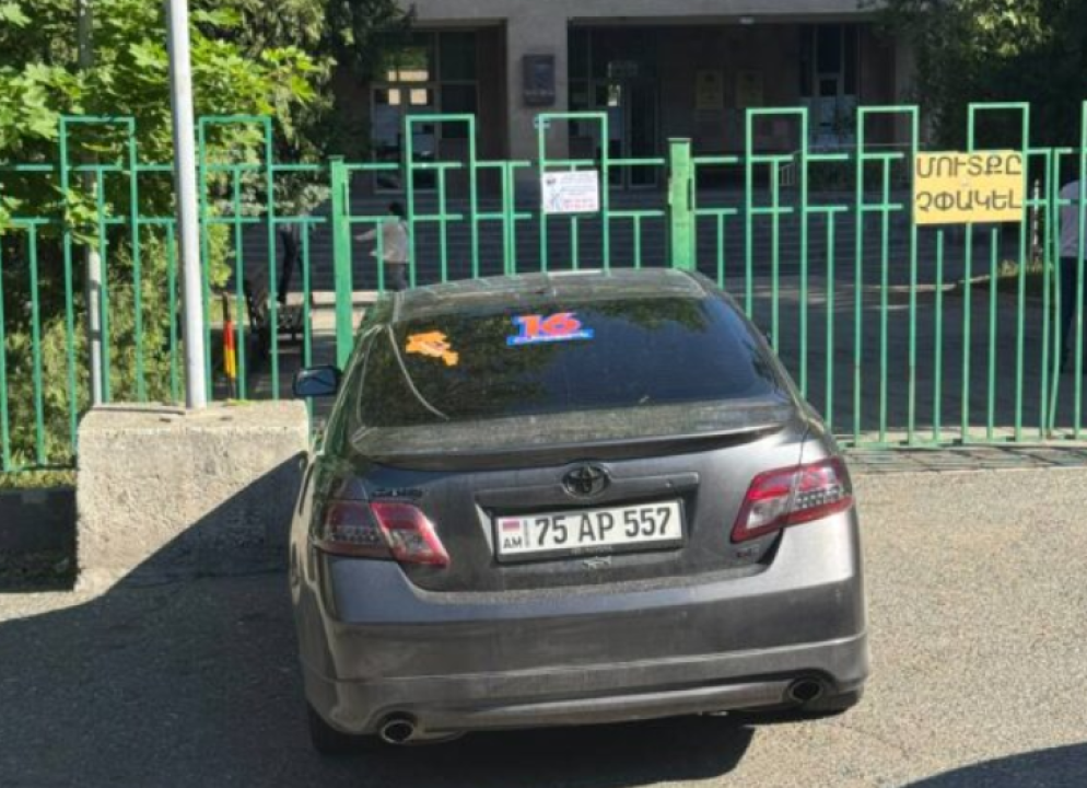 Միջադեպ` Արաբկիրում․ ՔՊ-ի վստահված անձը ոստիկանին հակադարձել է, քաղաքացուն՝ վիրավորել