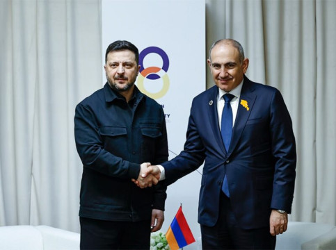 Ժամանակն է, որ ԵՄ-ն իրական աջակցություն ցուցաբերի Հայաստանին. Զելենսկին շնորհավորել է Փաշինյանին