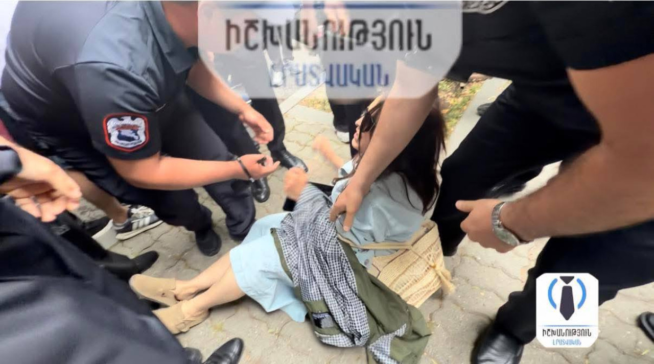 «Չկպնե՛ք ինձ սև բերետավորներ, տրիբունայի առաջ պատասխան կտաք». կռիվ՝ հավաքի վայրում