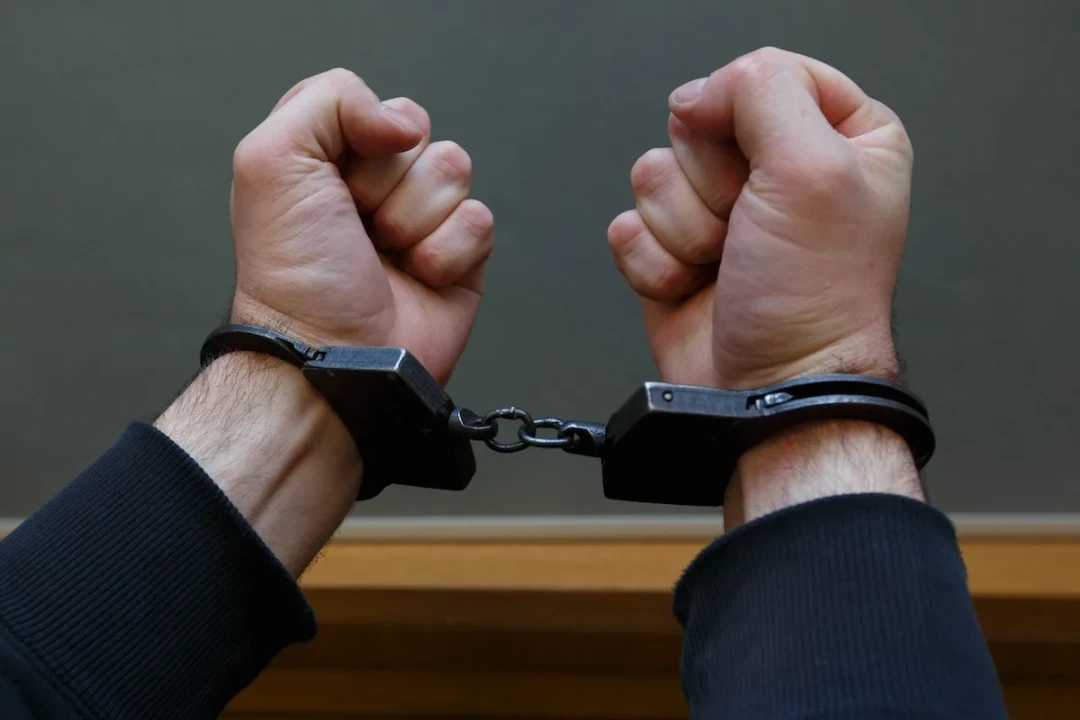 Իրավախախտումը չարձանագրելու համար պարեկներին կաշառք առաջարկած տղամարդը ձերբակալվել է