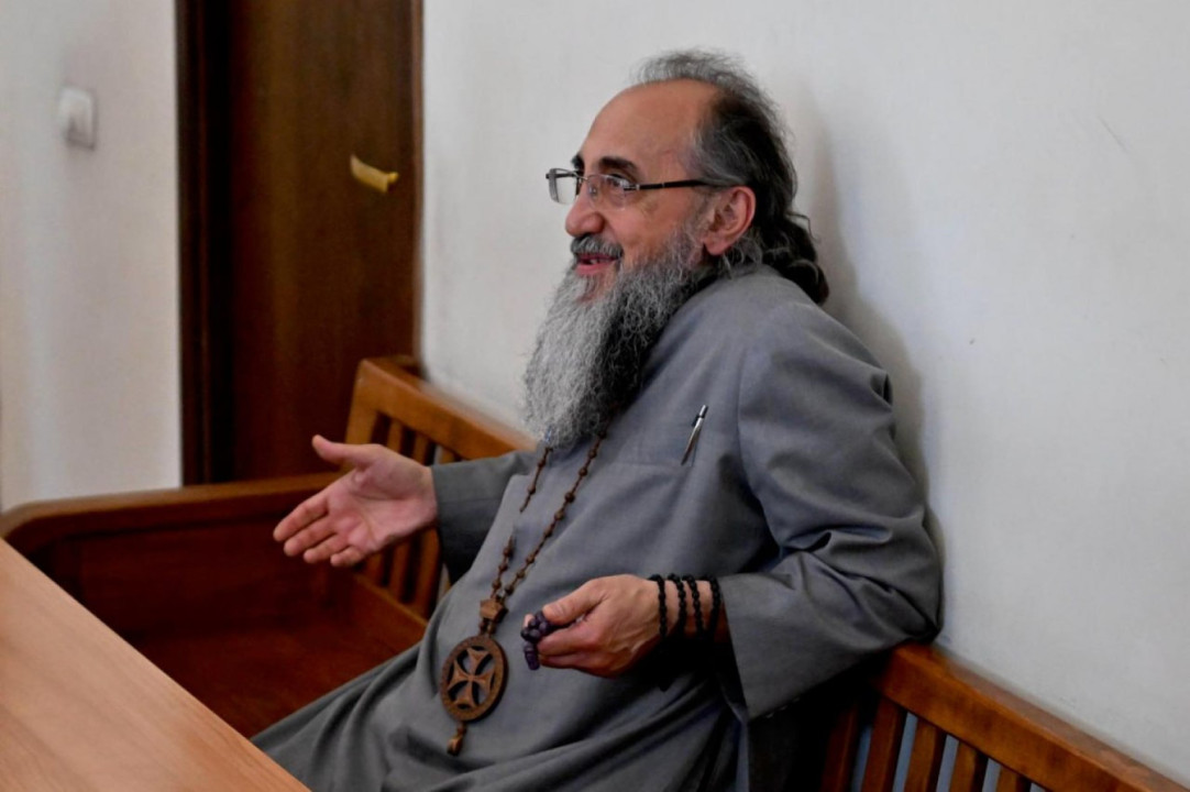 Միքայել Սրբազանի տնային կալшնքը վերացվել է