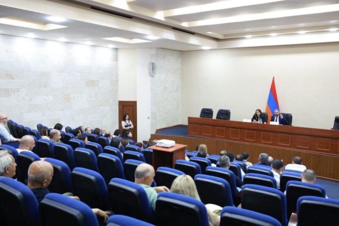 Էկոնոմիկայի նախարարը հանդիպել է արտահանում իրականացնող գործարարների հետ