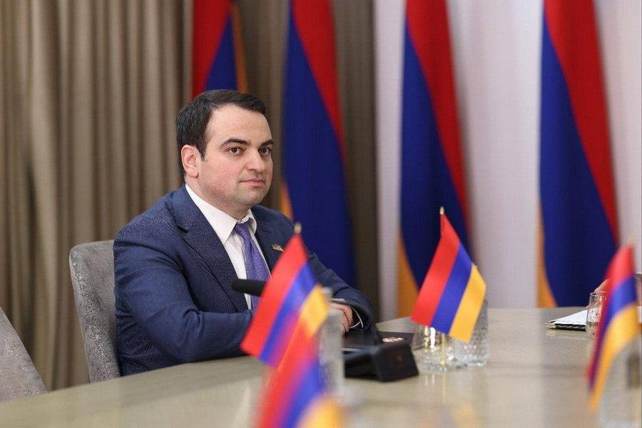 «Ճիշտը մանդատները վերցնելն է»․ Նարեկ Կարապետյան
