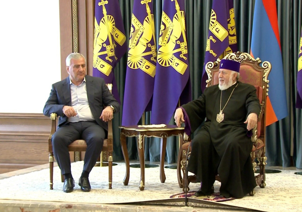 Թող Մայր Աթոռը մշտապես մնա անսասան, իսկ Ձեր ծառայությունը՝ հավատքի, համախմբման և ազգային արժանապատվության օրինակ. Սամվել Կարապետյան
