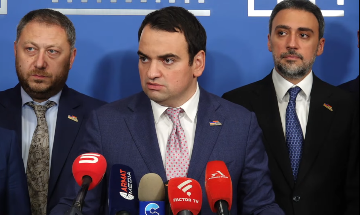 «Եռապատերազմի կուսակցություն է այս Կառավարությունը». Նարեկ Կարապետյան