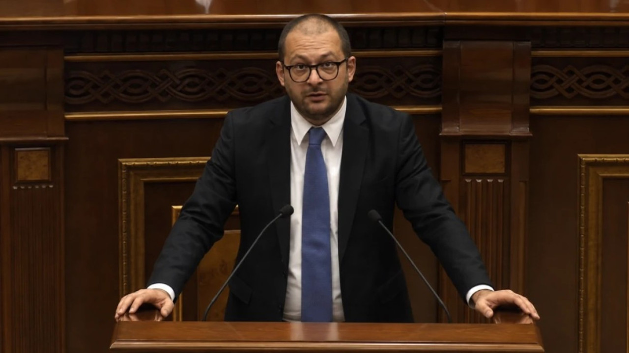 «Ջրի շշերն էլ հավաքել են». Ռուբեն Մխիթարյանը՝ ԱԺ-ում իրավիճակի մասին