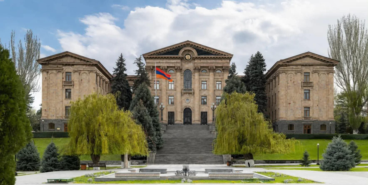 ԱԺ-ից լրագրողներին նախազգուշացում է եկել. ինչ է տեղի ունեցել