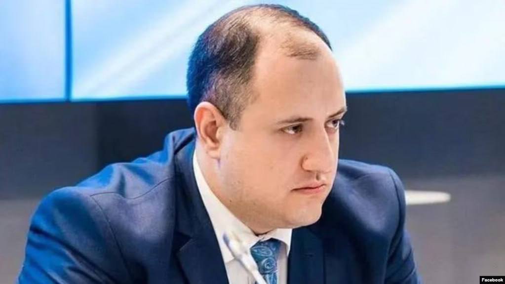 Հանրային գործիչ, ԱԺ նախկին պատգամավոր Միհրան Հակոբյանի վնասվածքները փորձագետը գնահատել է իբրև թեթև այն դեպքում, երբ նա ստացել է կոտրվածք. փաստաբան