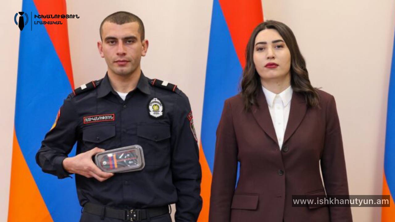 ՆԳ նախարարը մի խումբ պարեկային ծառայողների սպայական կոչումներ է հանձնել