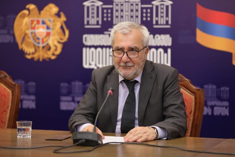 Անդրանիկ Քոչարյանը ներողություն է խնդրում