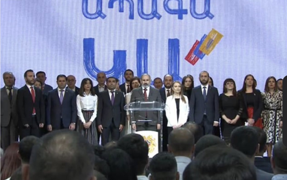 Հիմա ժողովուրդը «շուն ու շանգյալ» է, թե՞ «3 միլիոն վարչապետ»