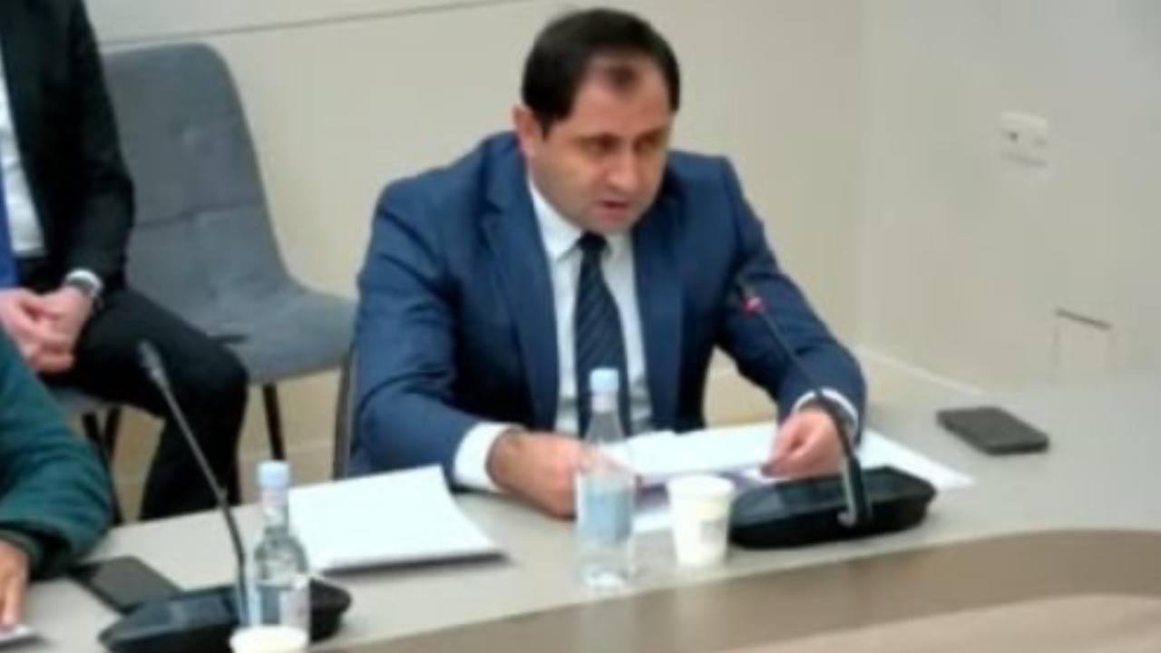 Նախարար․ ՊՆ-ն պետք է ազատվի Զինված ուժերում ռիսկային կադրերից