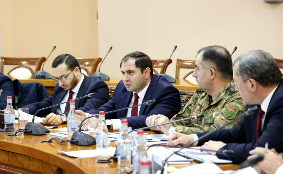 ՊՆ-ի արձագանքն՝ առանց պատասխանի․ 150 միլիարդի\nհետքերով