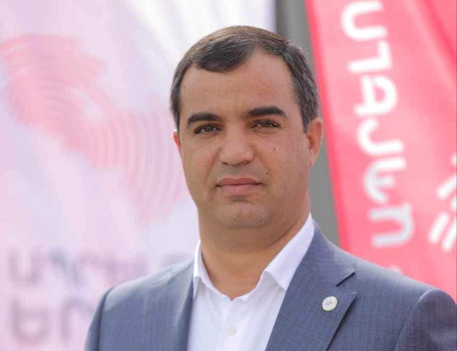 Իրավապահներին ցույց է տվել զենքի տեղը, խոստովանել է, որ ինքն է սպանել Վալոդյա Գրիգորյանին և Կարեն Աբրահամյանին