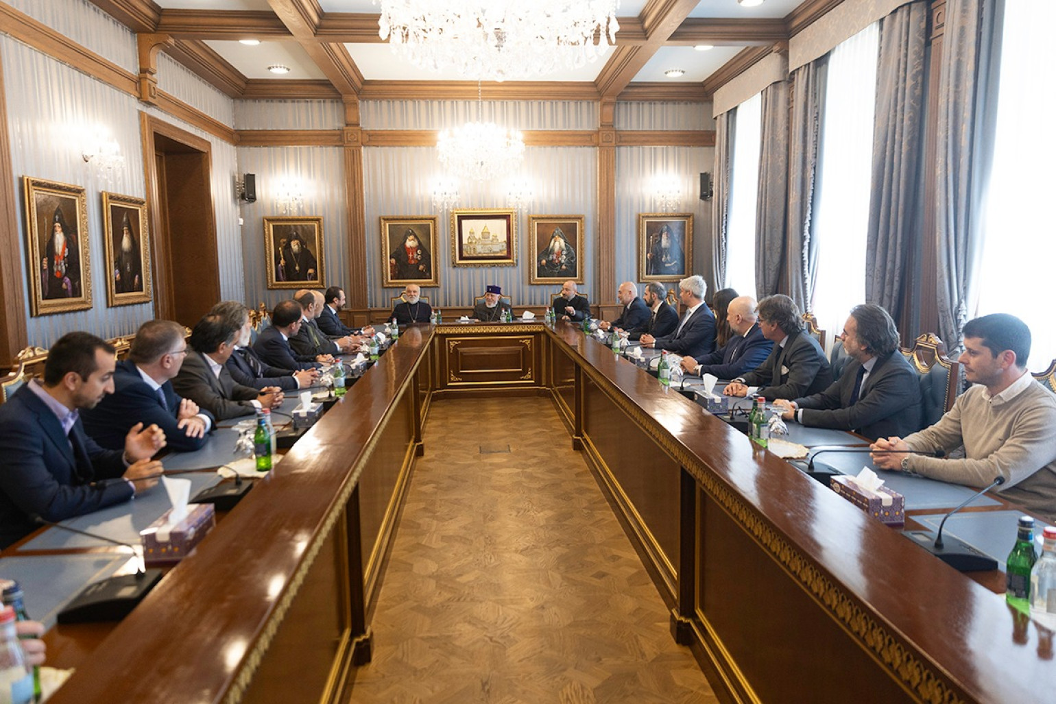 Ամենայն Հայոց Կաթողիկոսն ընդունել է Իսպանիայից ժամանած պատվիրակությանը